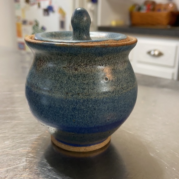 Hand thrown Creamer and Sugar Bowl - Picture 8 of 15
